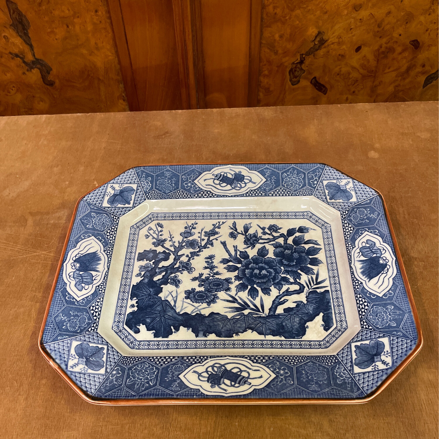 Plat à dessert en faïence 33x29