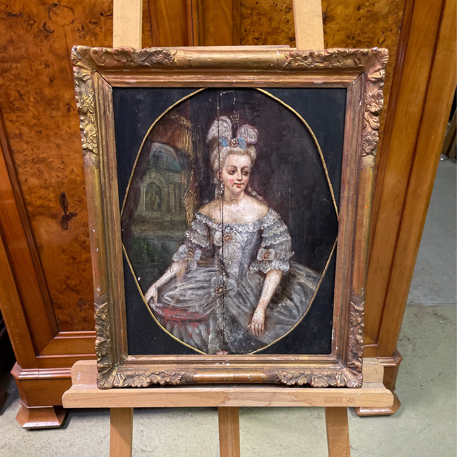 Hsb encadrée en stuc représentant une jeune mariée - 47 x 56 cm