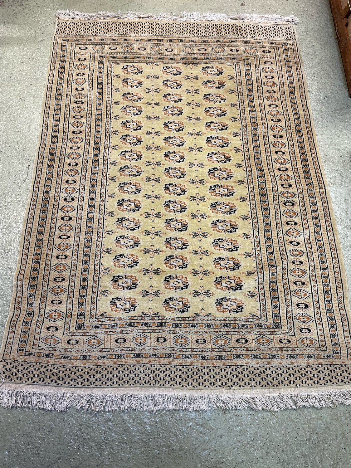 KARACHI. Tapis en laine nouée main. 185x130