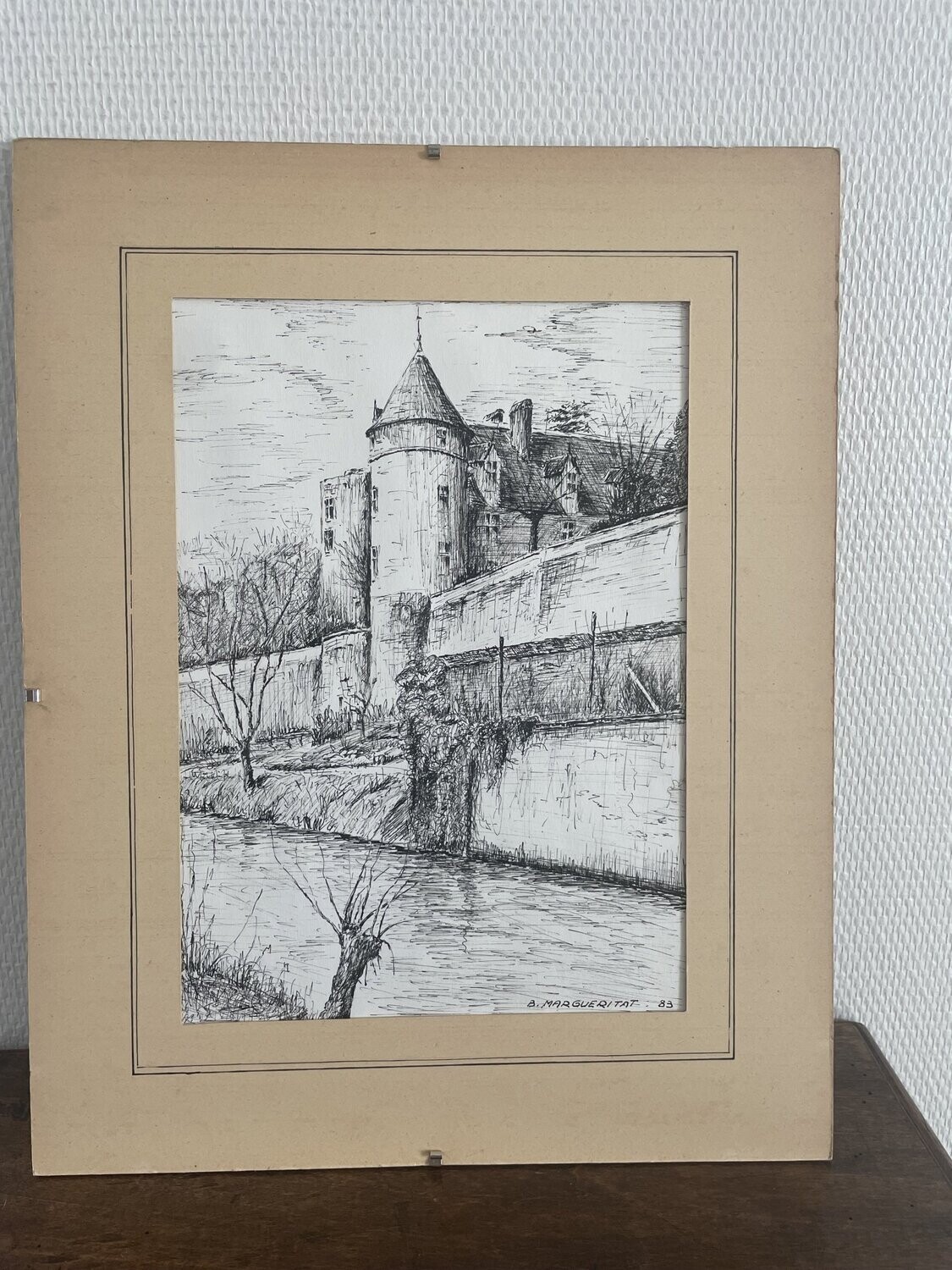 B.MARGUERITAT 83 : dessin à l'encre représentant la forteresse de BOURGES. 42,5x33,5