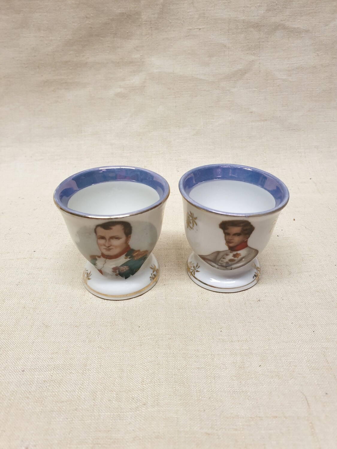 Deux tasses en porcelaine de Chauvigny- 5 cm