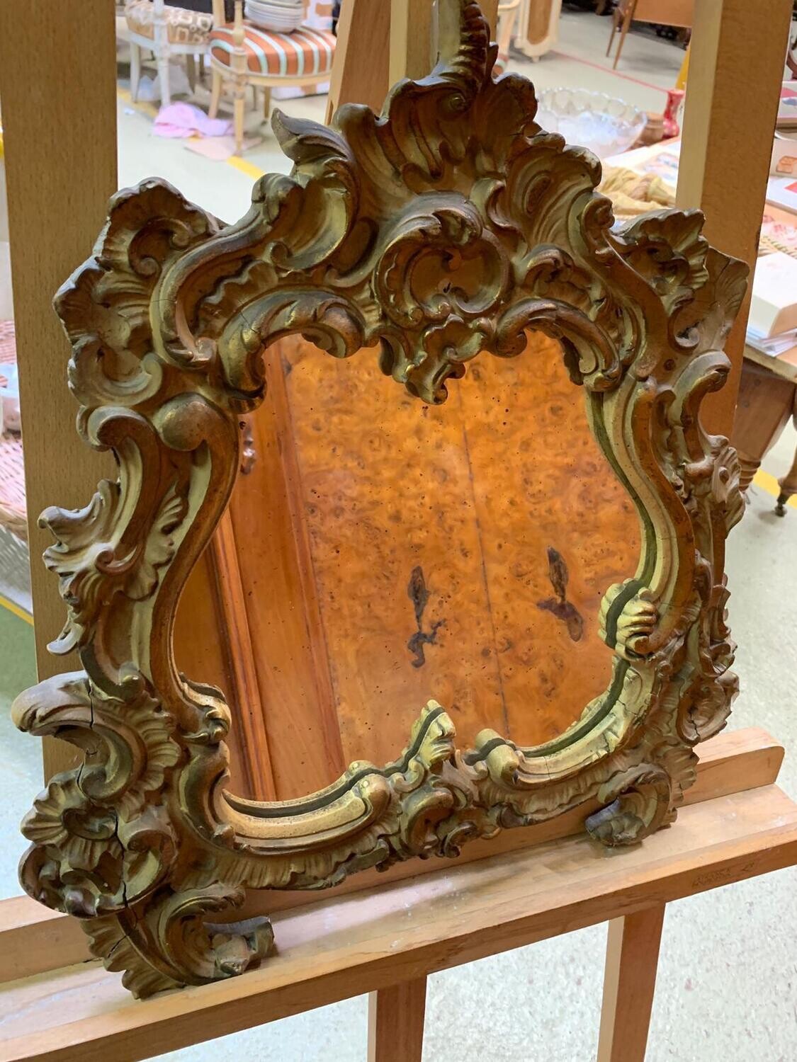 Petit miroir en bois et stuc de style rocaille, haut: 47 cm