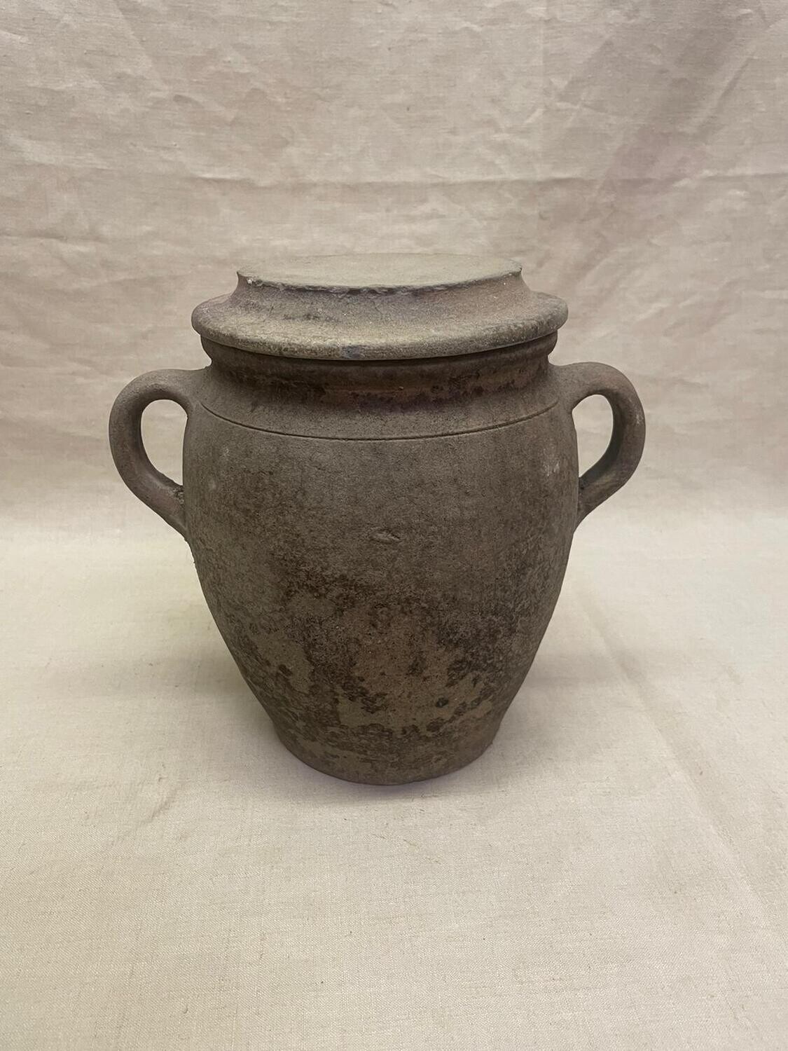 Pot en grès avec couvercle - 21 cm