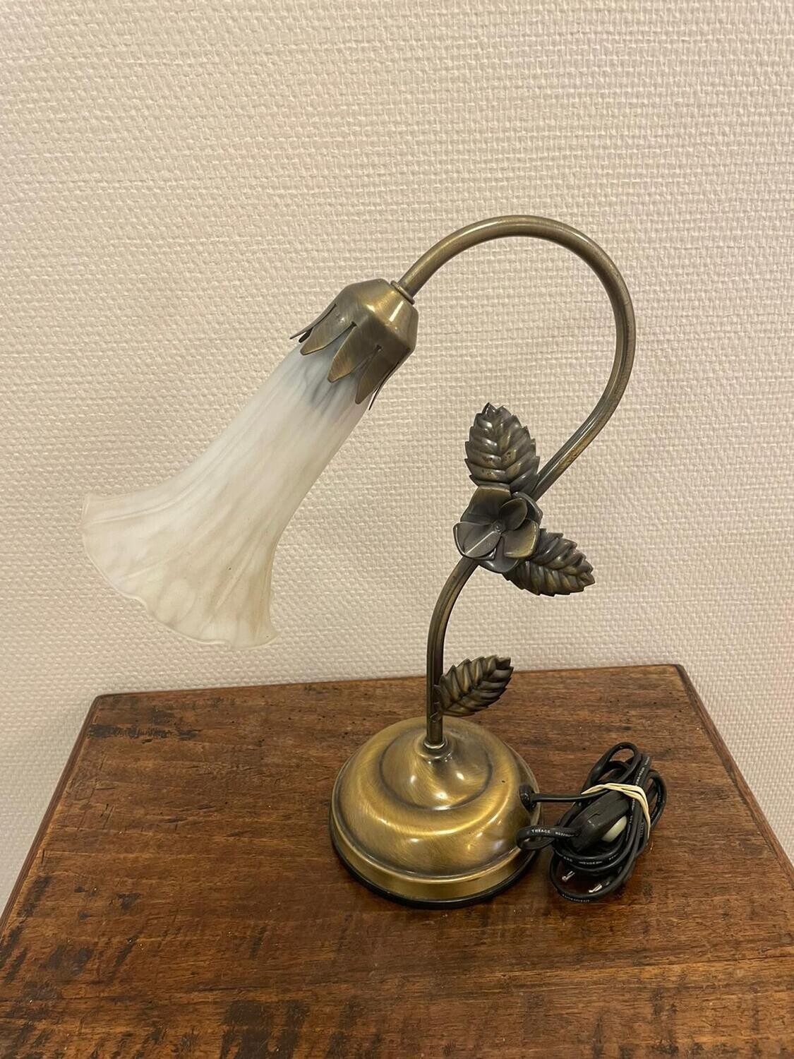 Lampe en métal à décor floral - 35 cm
