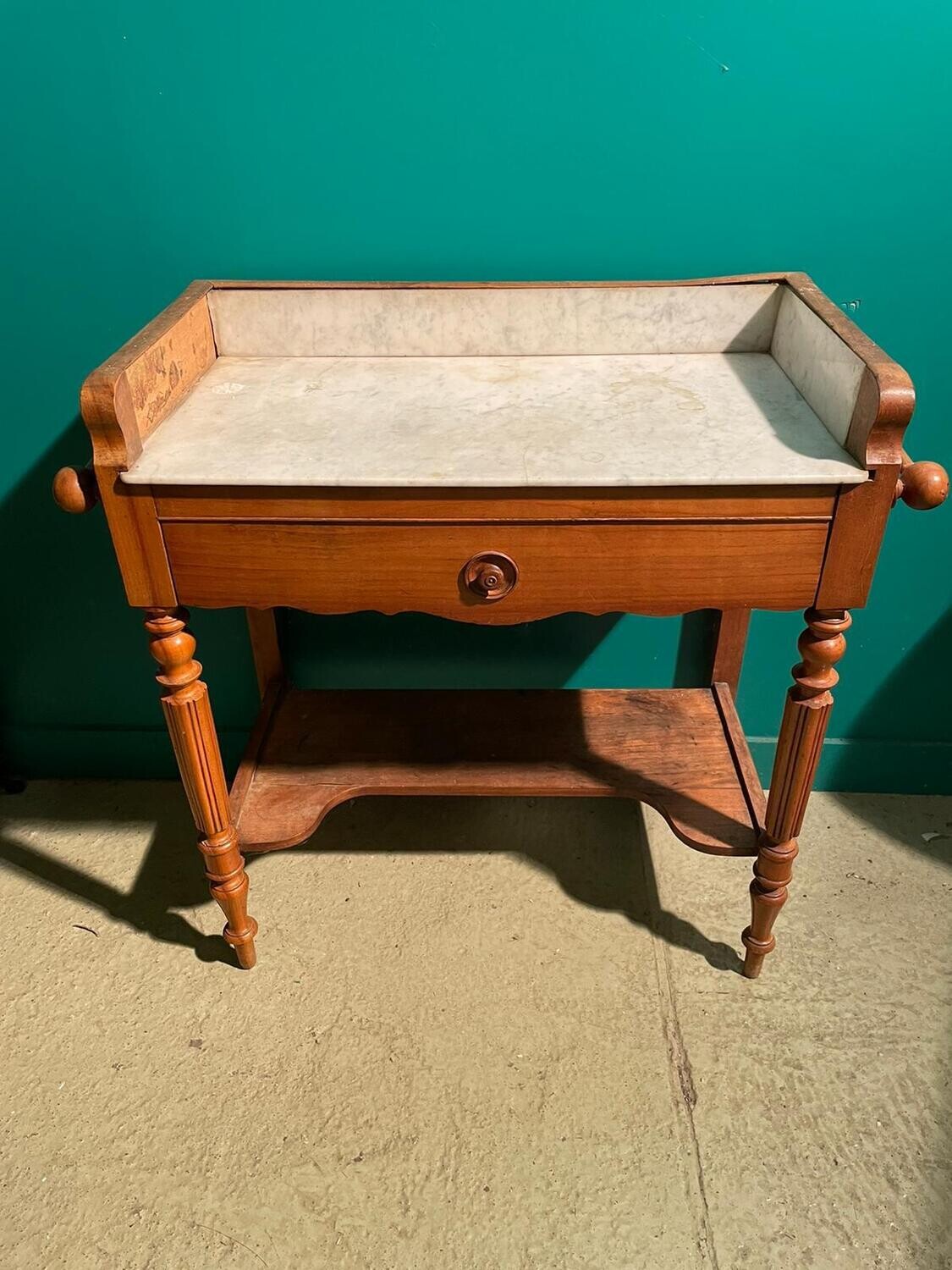 Table de toilette en bois et marbre blanc - 78 x 70 x 40 cm