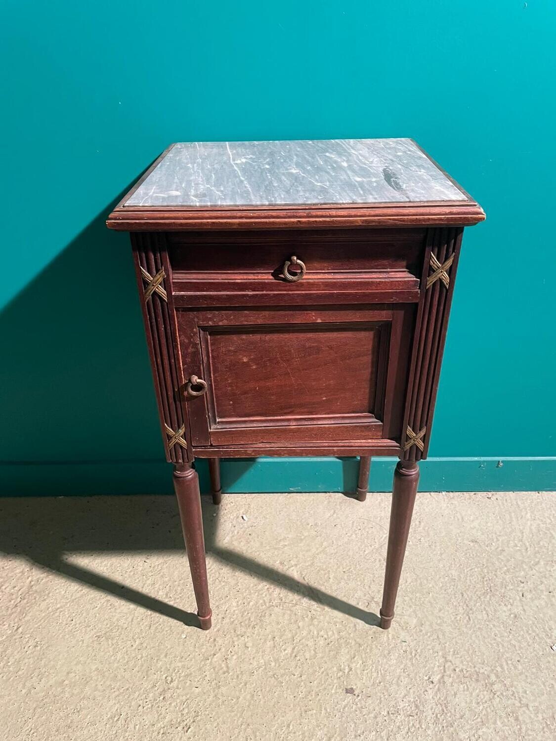 Chevet droit avec dessus de marbre gris - 80 x 42 x 39 cm