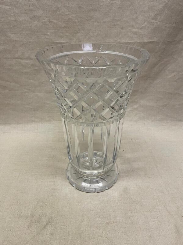 Vase en cristal taillé - 25 cm