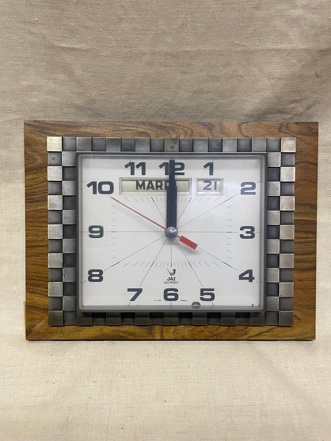 Pendule Jazz électronique - 28,5 x 21 cm