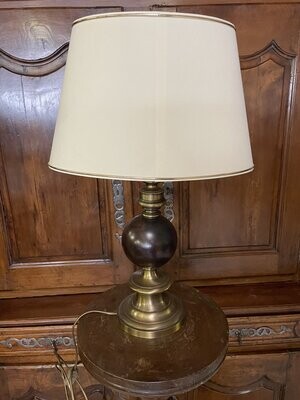 Lampe de style rustique en bois et laiton - 60 cm