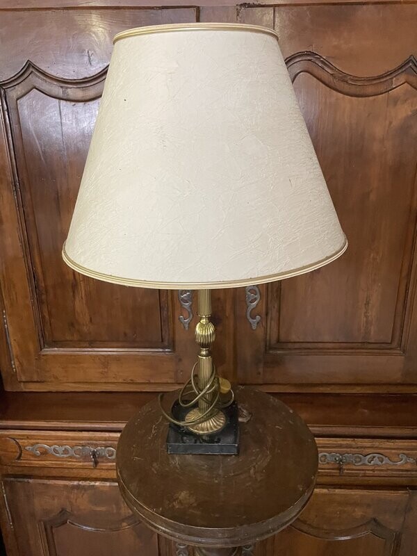Lampe en laiton à pied marbré noir - 61 cm
