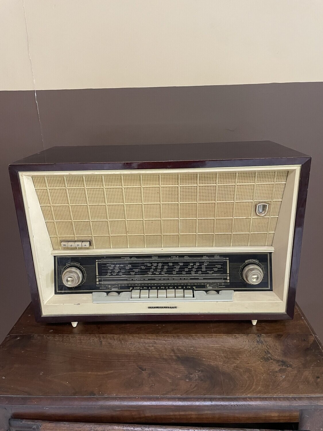 Poste radio Ribet Desjardins circa. 1950/60