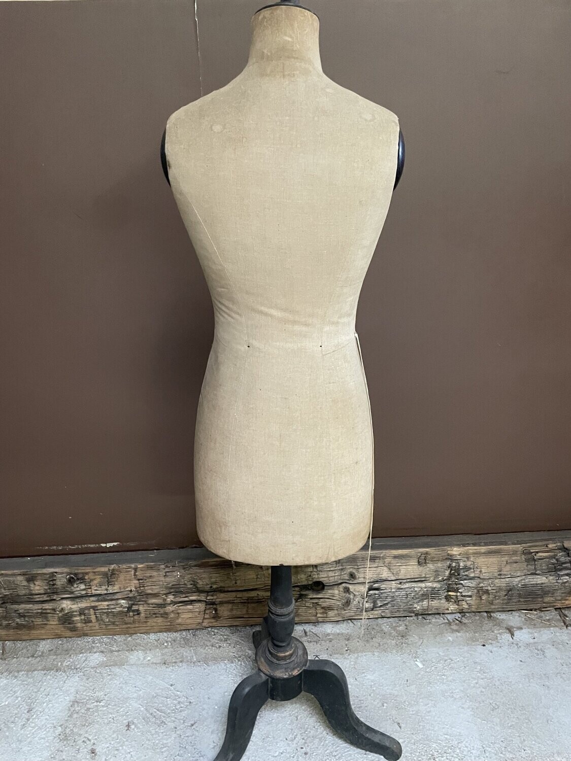 Stockman Paris - Mannequin tissu et bois noirci - h : 90 cm environ (hors socle)