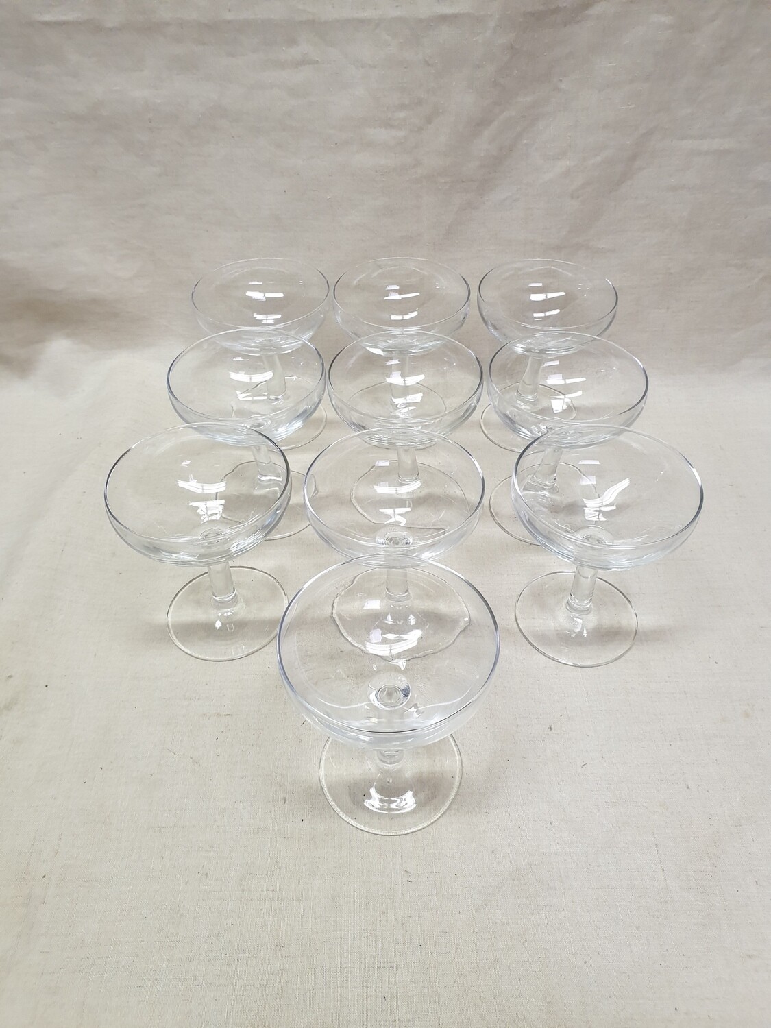 Ensemble de 10 verres à pied