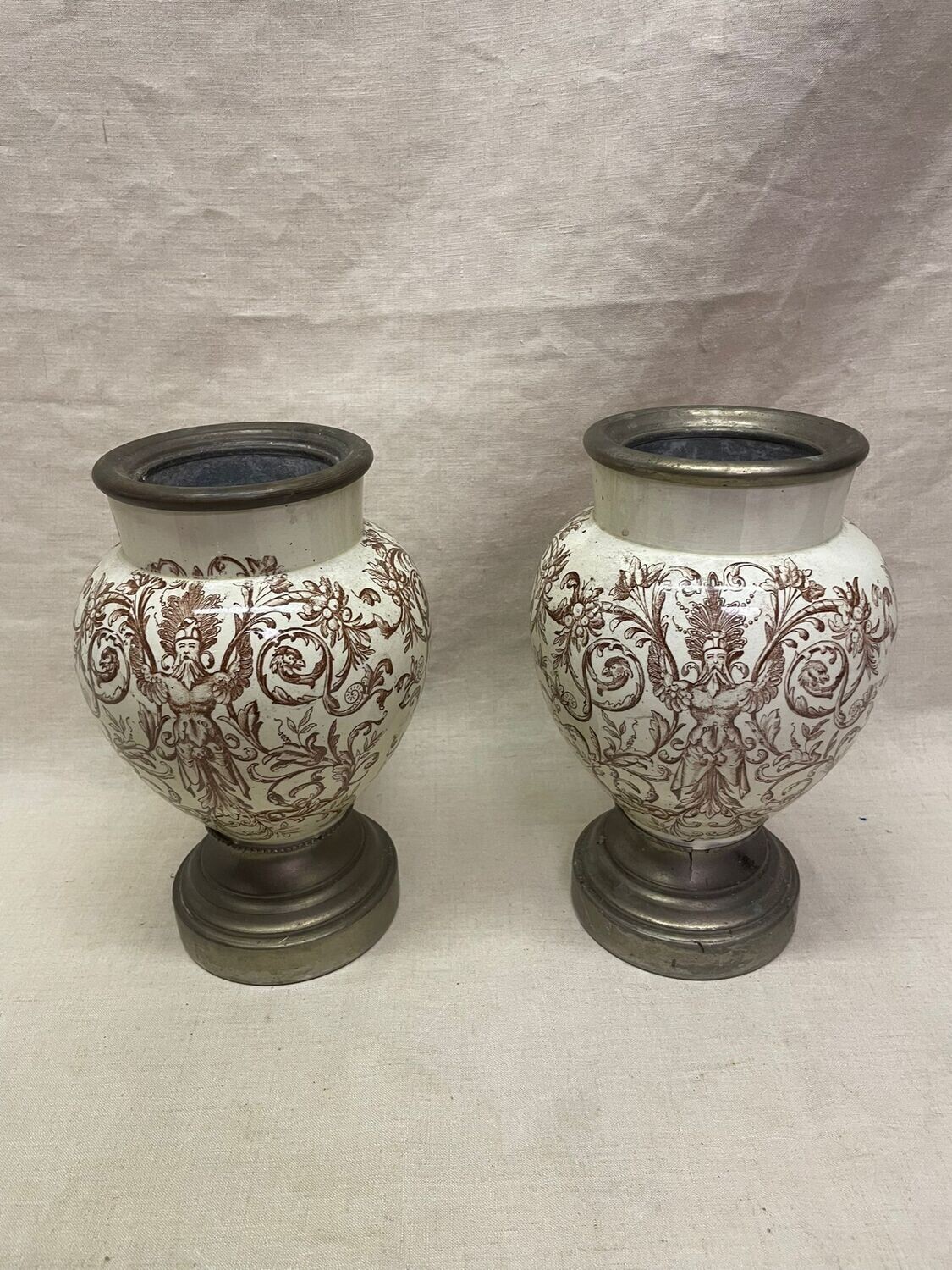 Paire de cache pots en faïence crème et bordeaux - 21 cm
