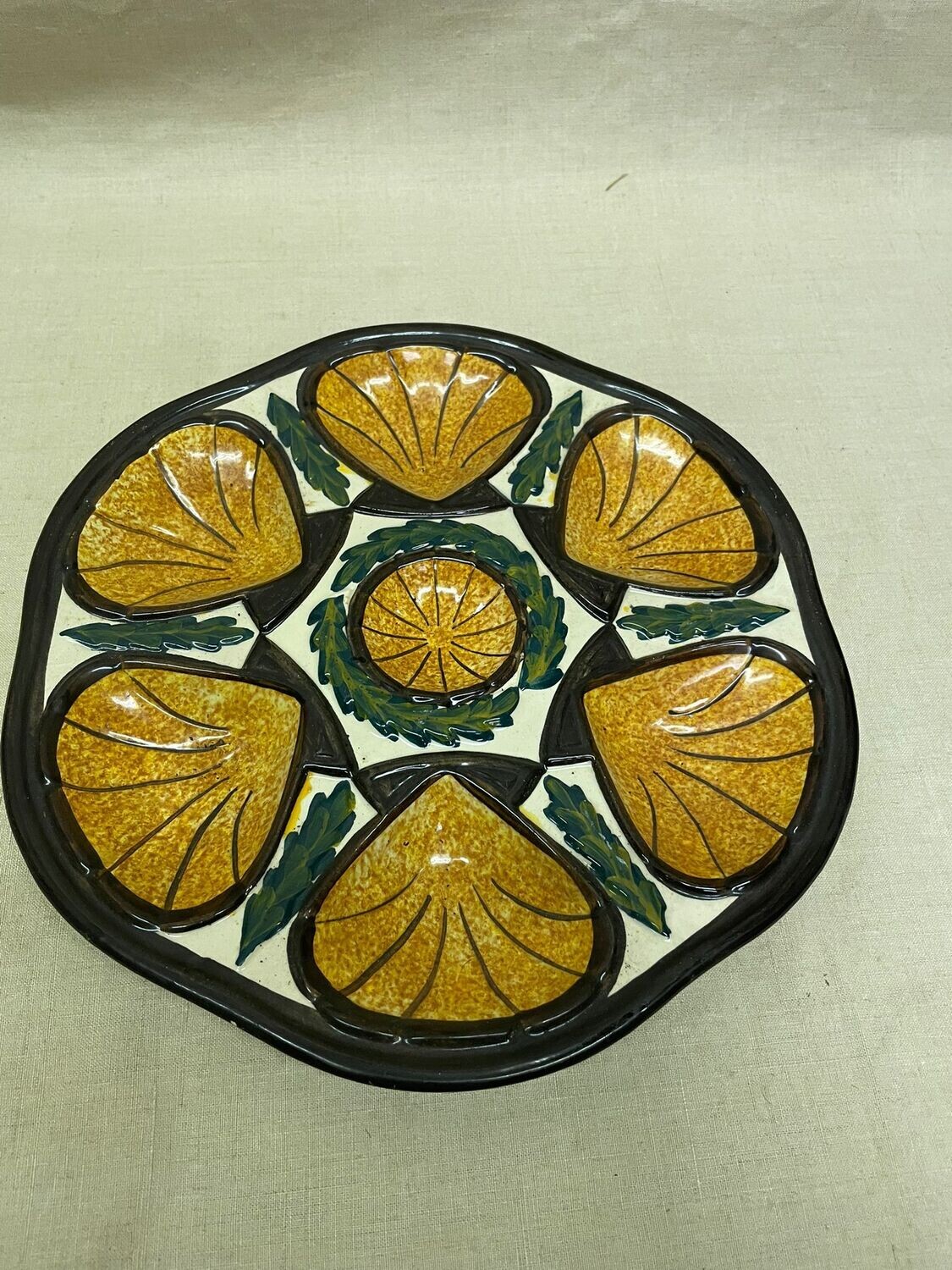 Assiette  peinte à la main - Bretagne - D 26 cm