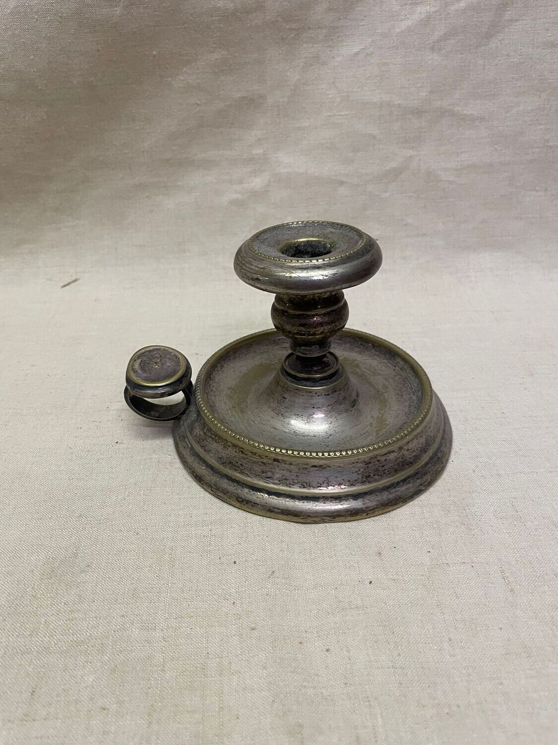 Bougeoir de chevet en métal argenté - 9 cm