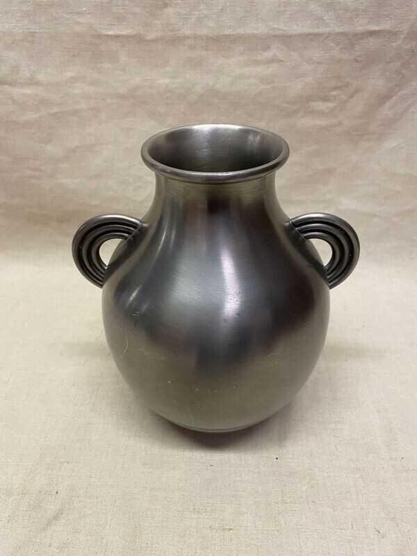 Vase en étain 95% fait main - H 20,5 cm