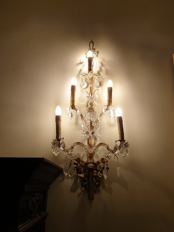 Exceptionnelle applique murale en bronze avec cinq bras de lumière - provient du palace "le Bristol" Hauteur 114 cm