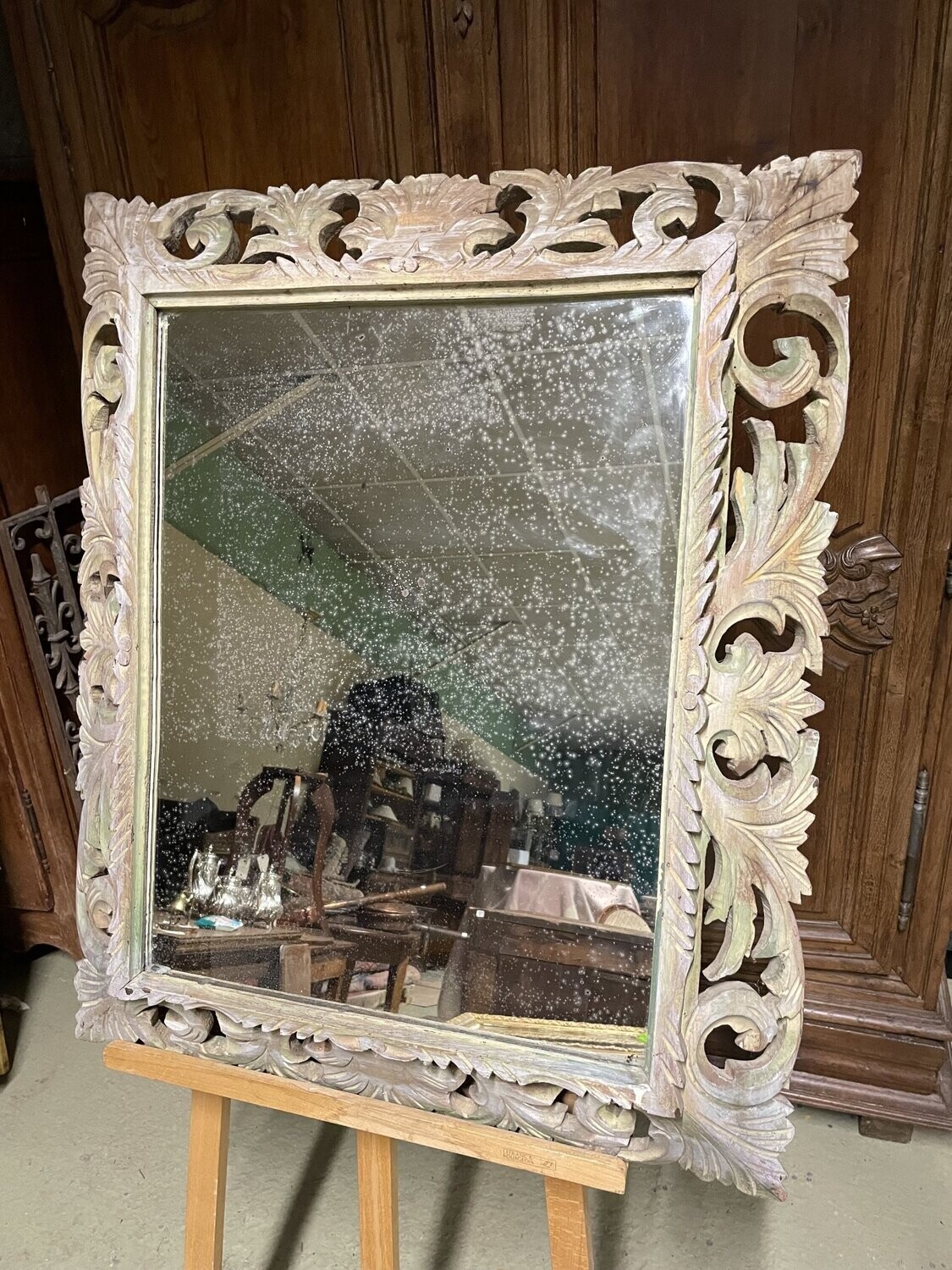 Miroir en bois cérusé et rechampi - Fin XIXè - 95 x 79 cm