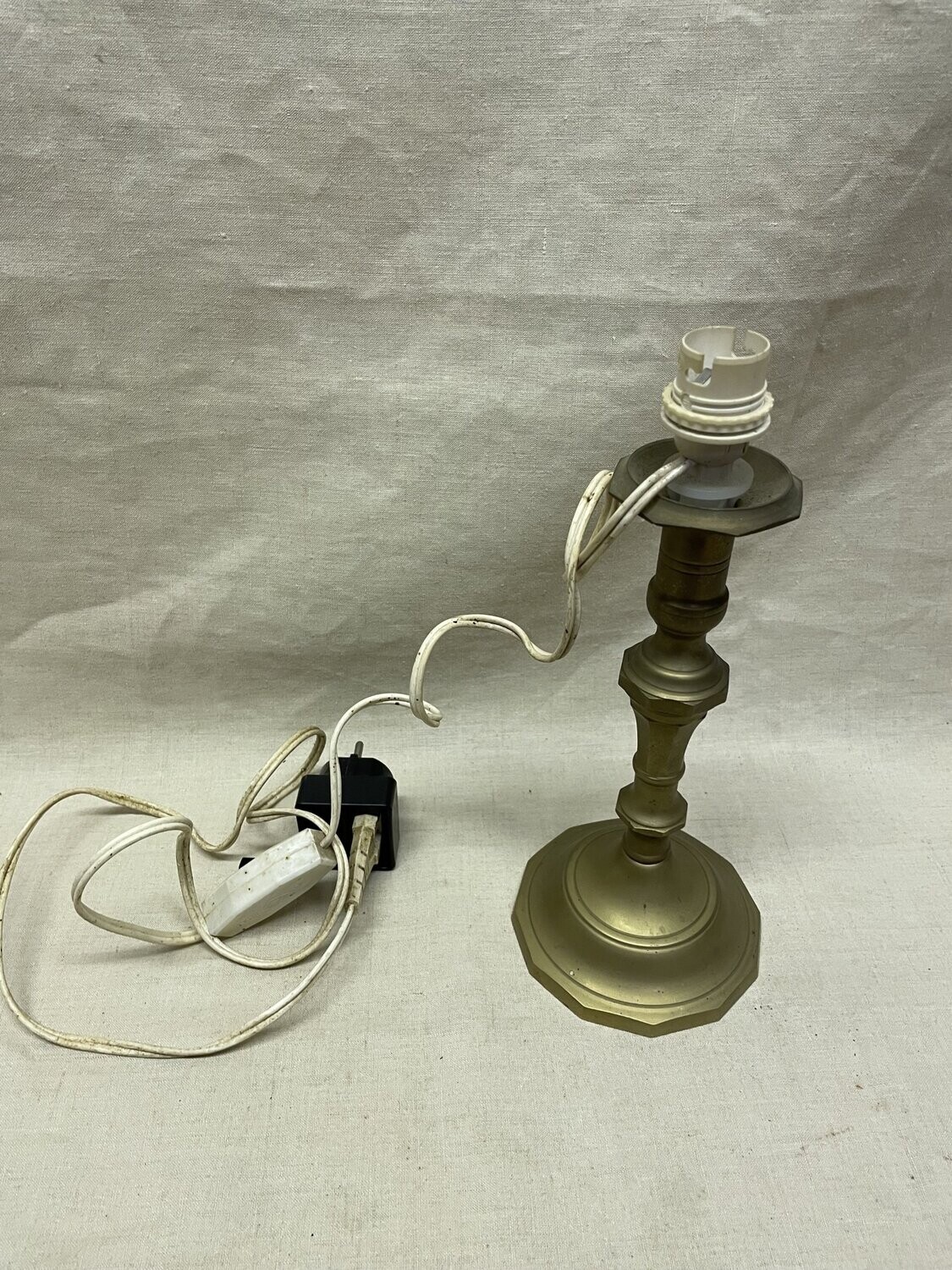 Pied de lampe en métal doré - 26 cm