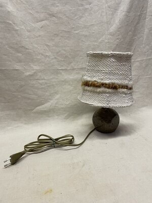 LA BORNE - Petite lampe en grés émaillé. H : 29 cm