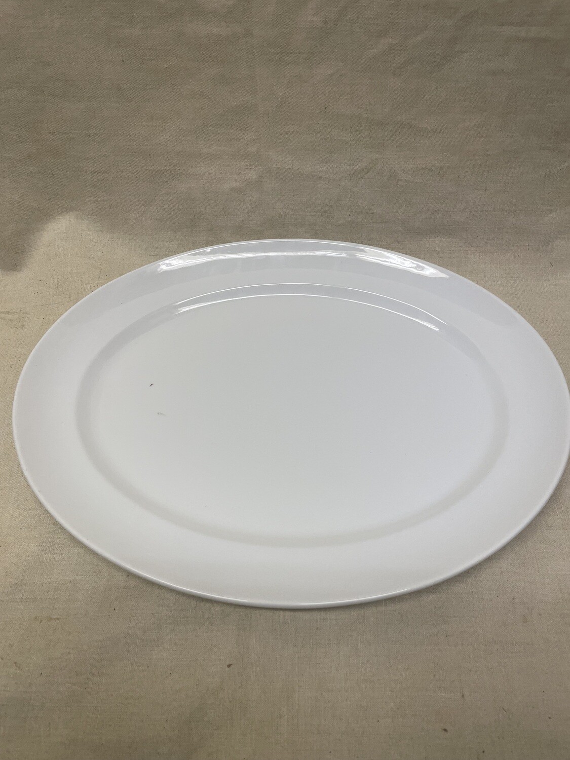 Plat oblong en porcelaine blanche - 35,5 x 28 cm