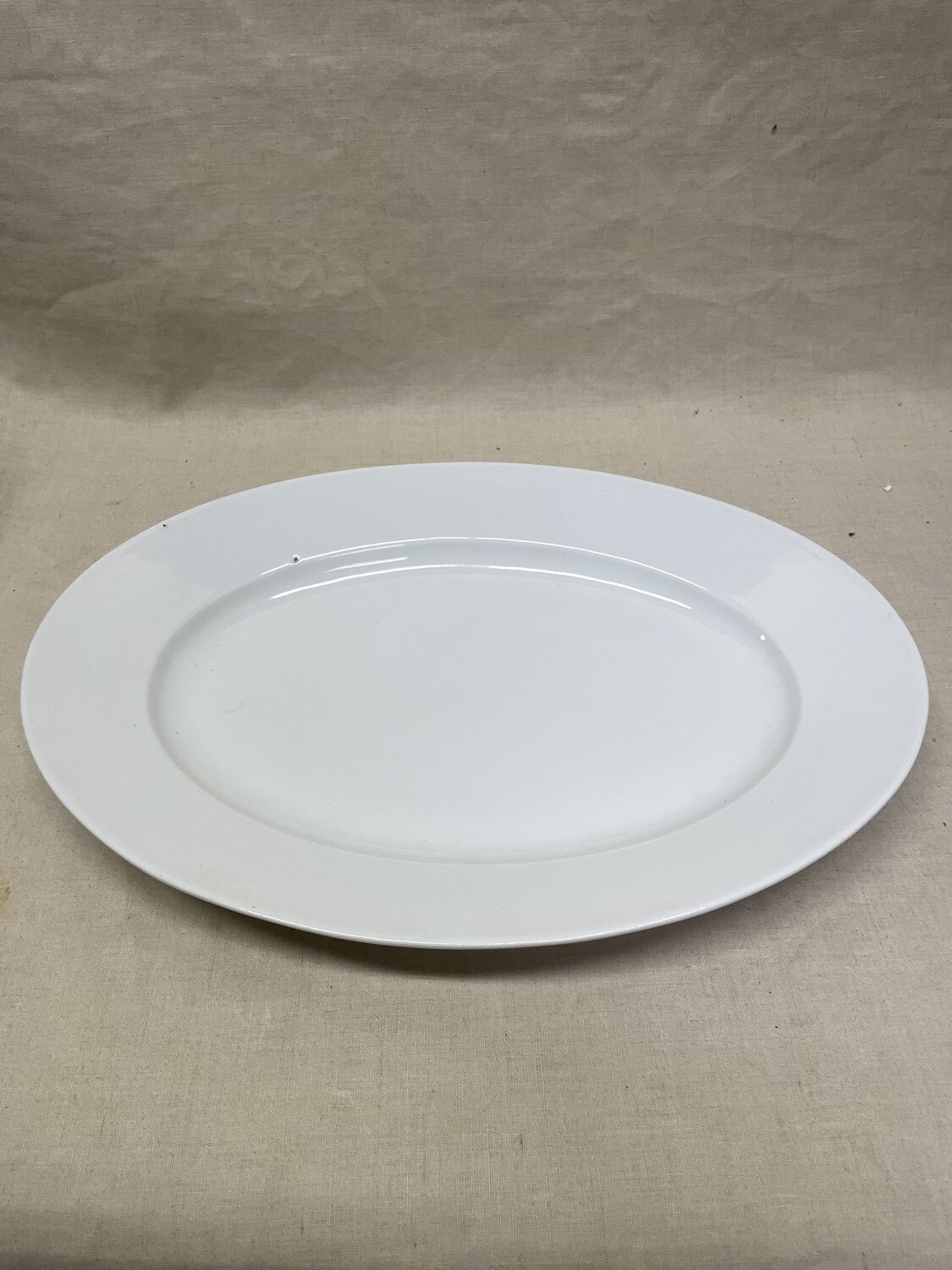 Plat oblong en porcelaine blanche - 38 x 25,5 cm