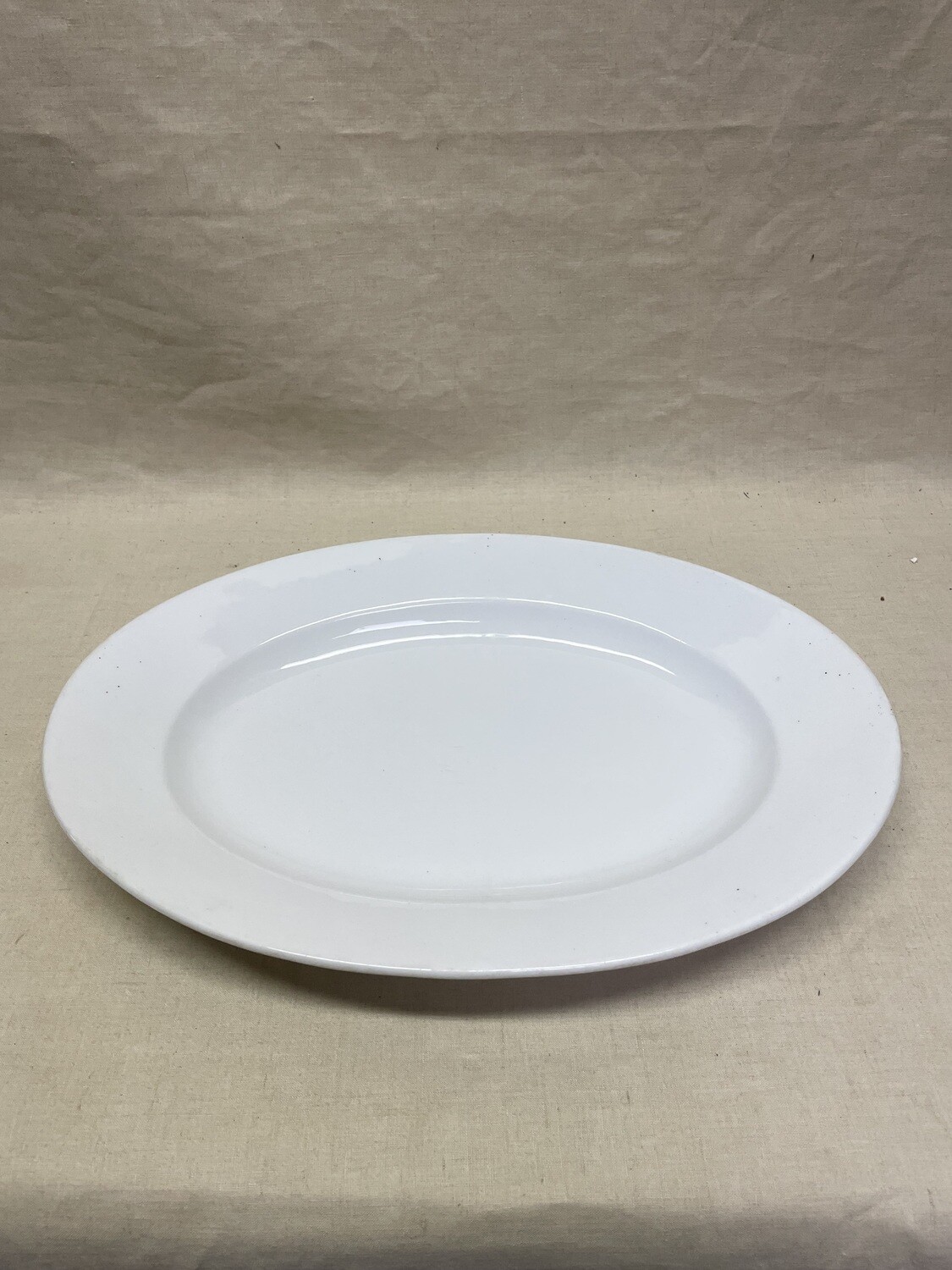 Plat oblong en porcelaine blanche - 42 x 29 cm