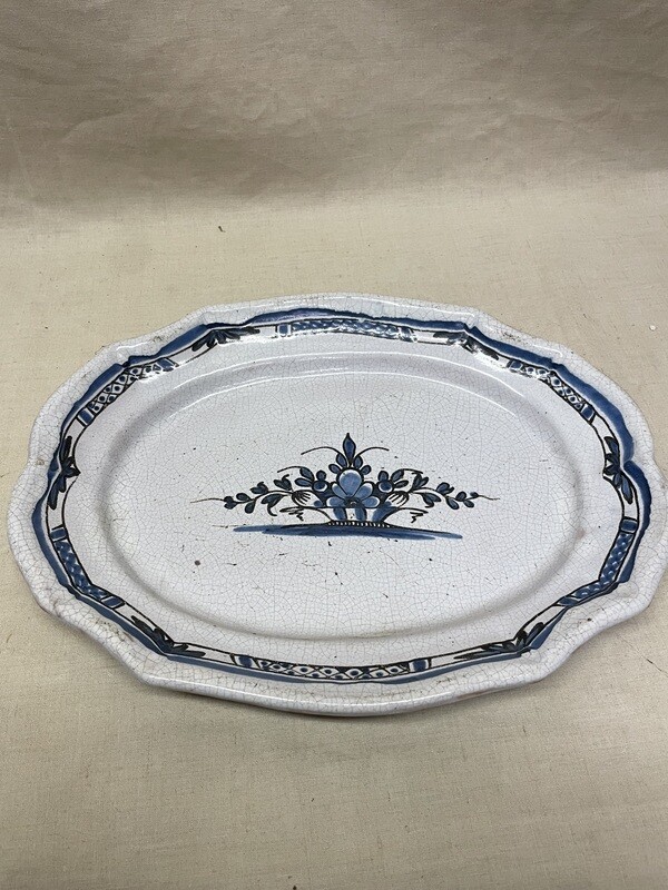 Plat ovale en terre cuite - 37,5 x 29 cm