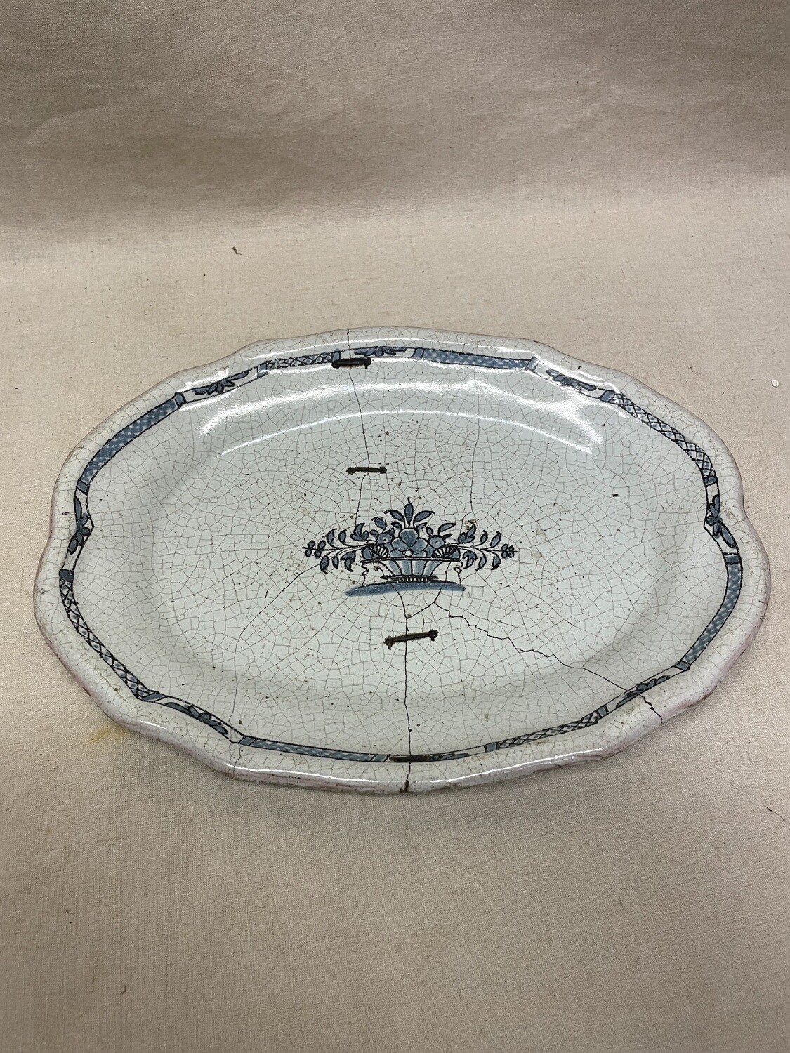 Plat ovale en terre cuite - 35 x 27 cm