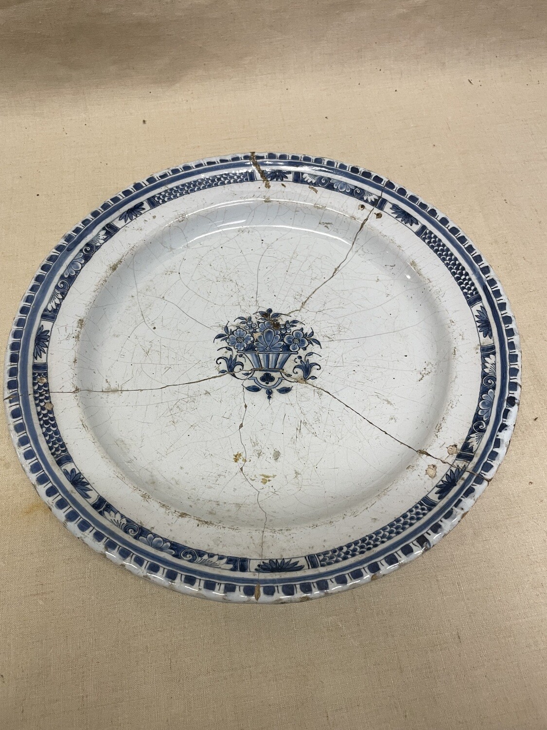 Plat rond en terre cuite - 30,5 cm