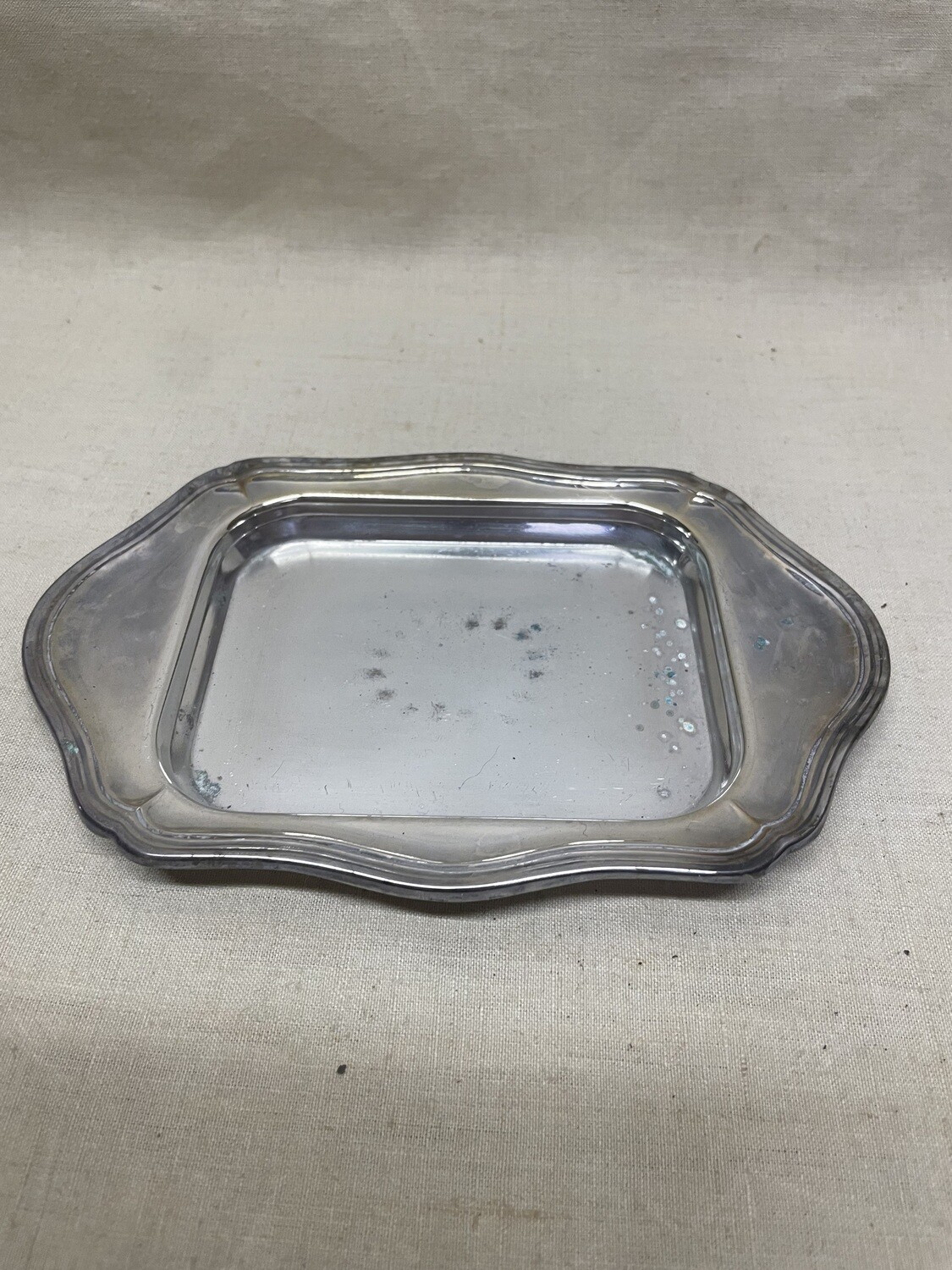 Petit plateau réctangulaire en métal argenté - 18,5 x 13 cm