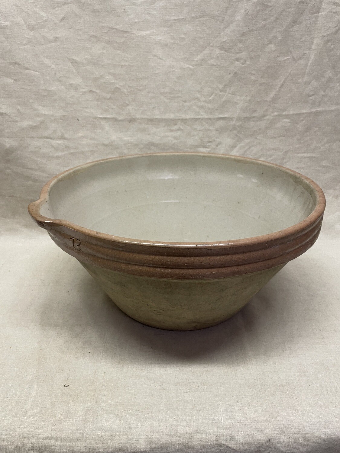 Grand pot en grès - H 18 x D 38,5 cm