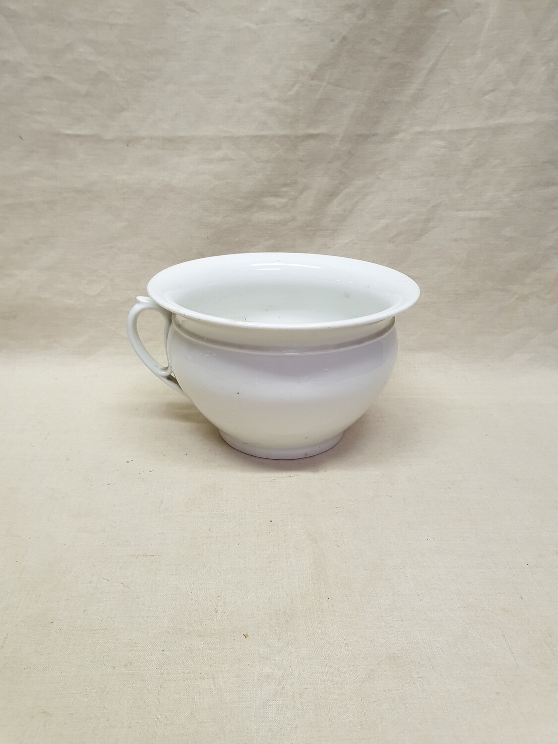 Grand récipient en porcelaine blanche - H 13 cm x D 21 cm