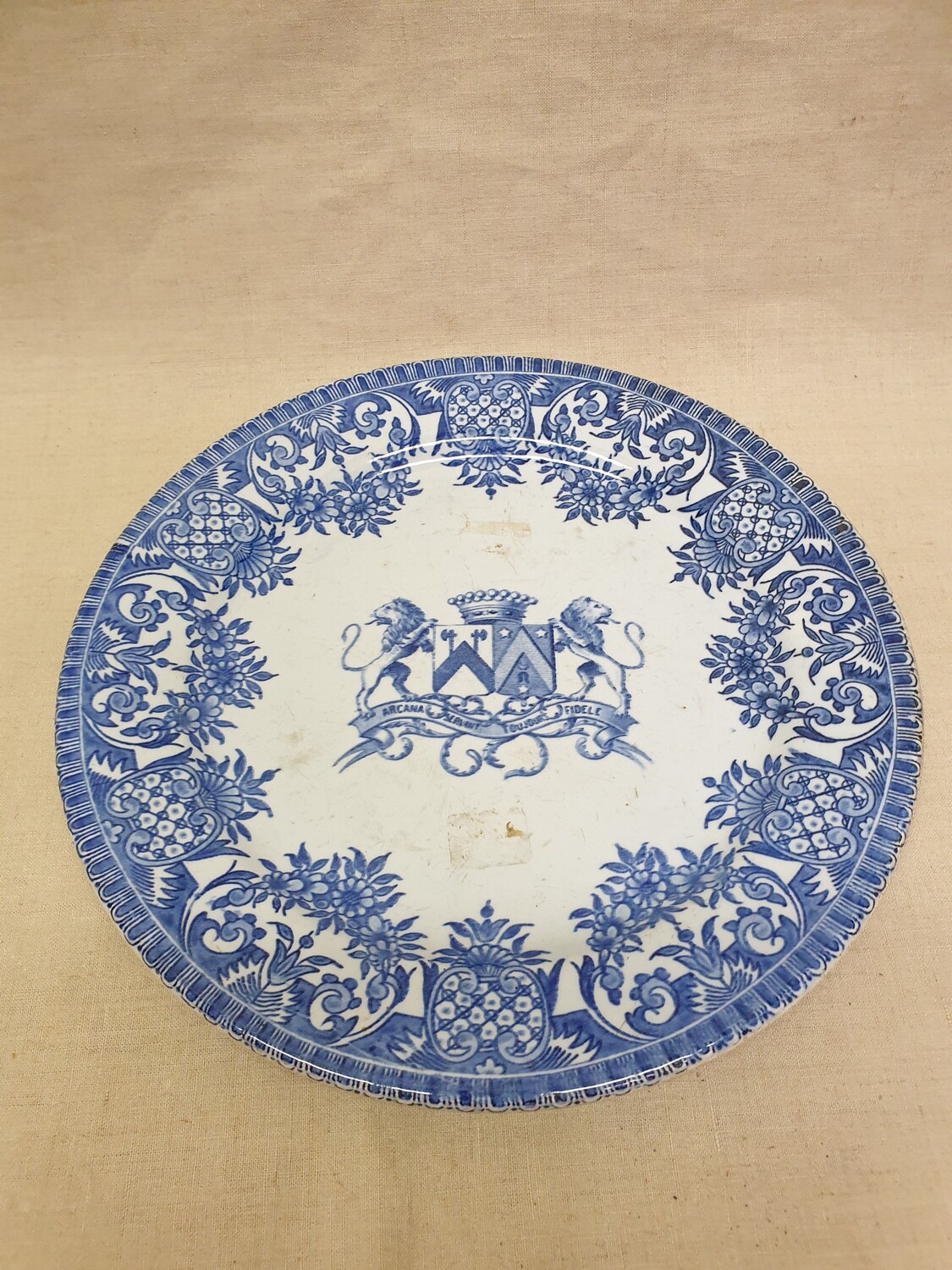 Plat ancien en Gien - 25,5 cm