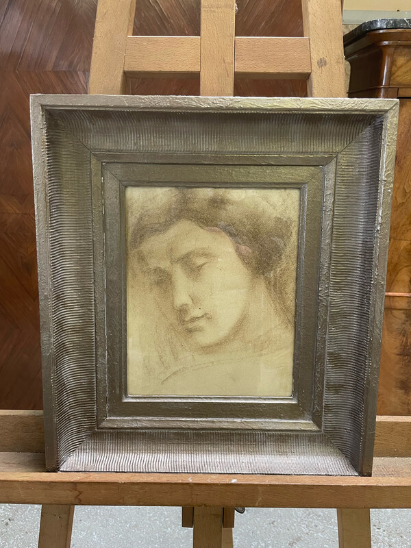 Ecole Moderne "Portrait de jeune femme" pastel 23 x 18.5 cm