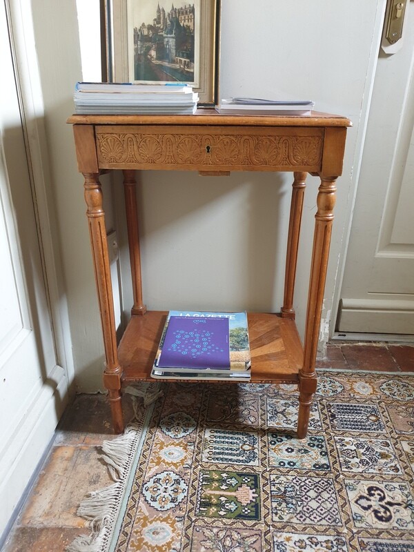 Table d'appoint en bois - 74 x 51 x 36,5 cm