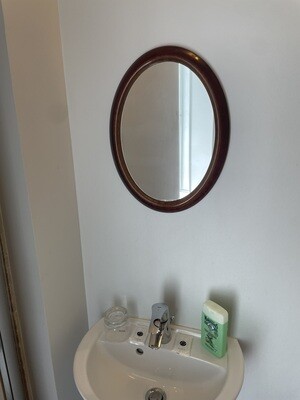 Miroir ovale en bois - 35 x 45 cm