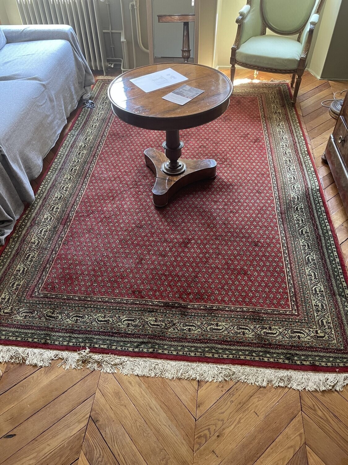 Tapis avec fond rouge et vert - 202 x 300 cm
