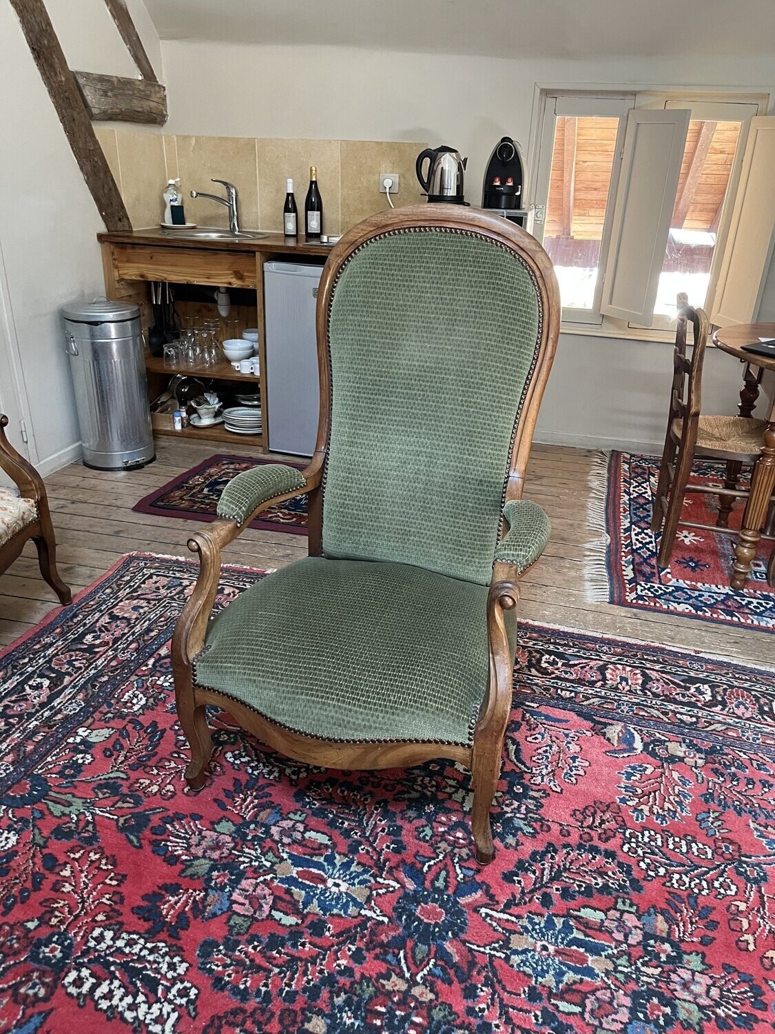 Fauteuil dit voltaire avec garniture de tissu vert -114 cm