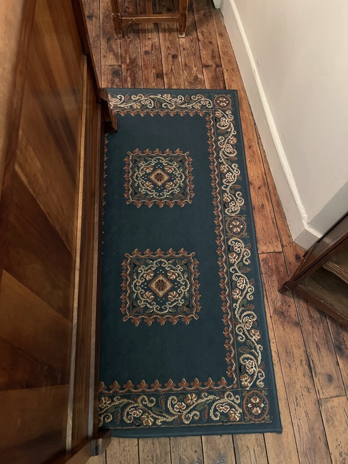 Tapis à fond bleu - 150 x 80 cm