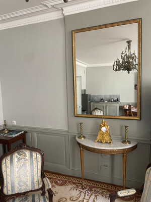 Grand miroir en stuc doré - 110 x 150
