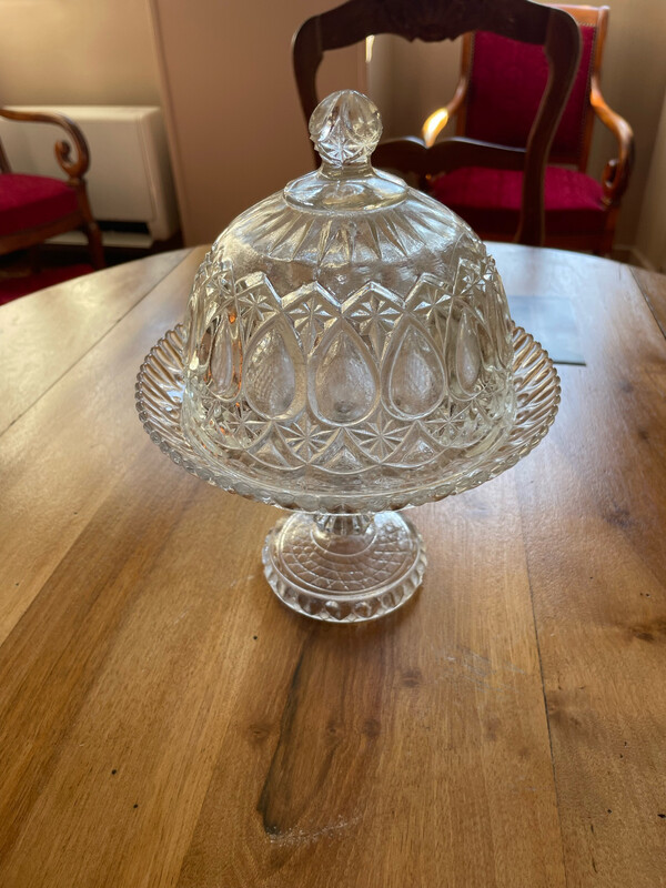 Coupe à fruit en verre taillé - H 27 x D 19 cm