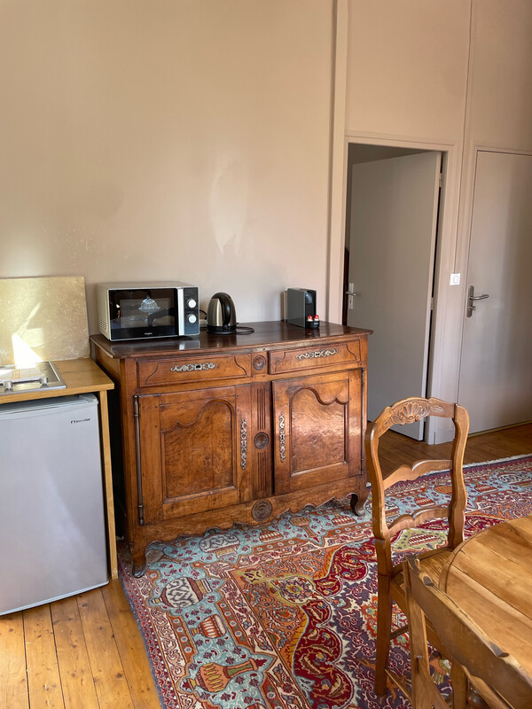 Buffet en bois - H102 x P63,5 x L 134,5 cm