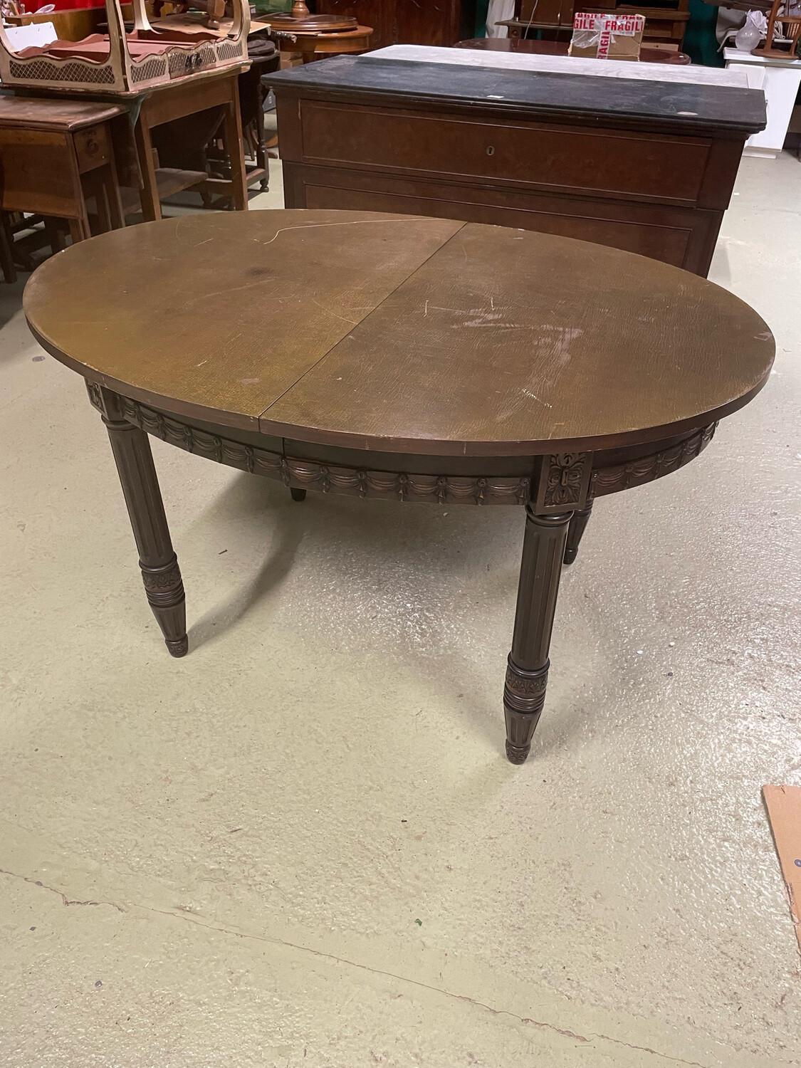 Magnifique table en bois - 76 xx 133 x 103 cm