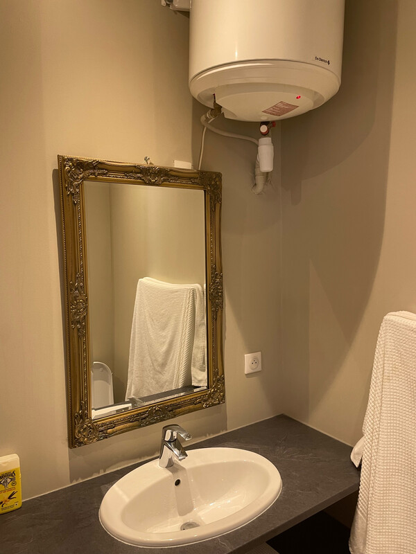 Miroir en stuc doré - 90 x 60 cm