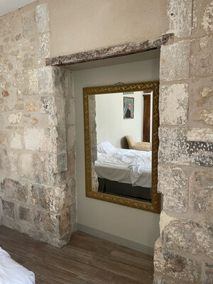Miroir en bois avec glace biseautée - 98 x 135 cm