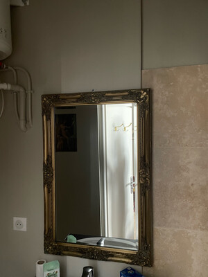 Miroir en stuc doré - 90 x 59 cm