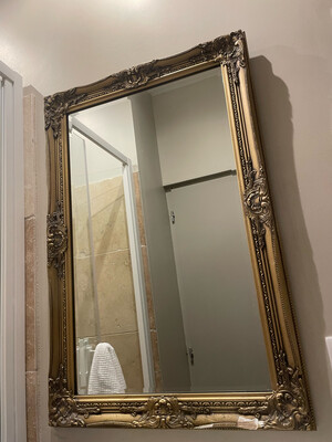 Miroir en stuc doré - 89 x 59 cm