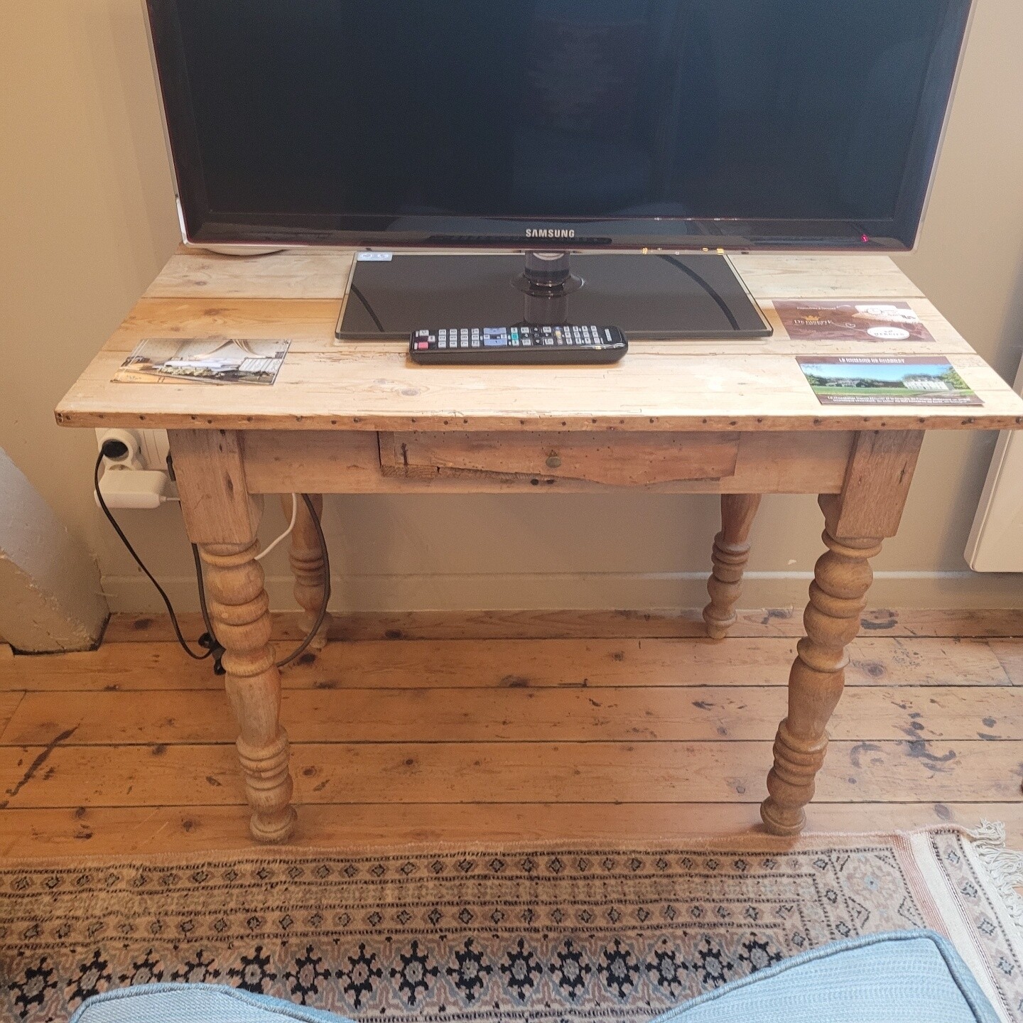 Splendide table en bois